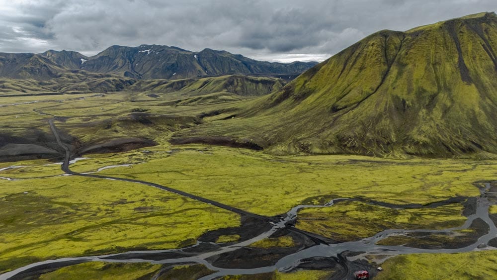 Waterfalls, F-Roads and "The Rainbow Mountains"