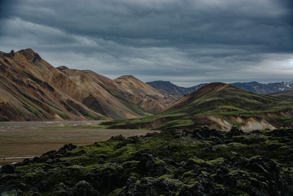 Waterfalls, F-Roads and "The Rainbow Mountains"